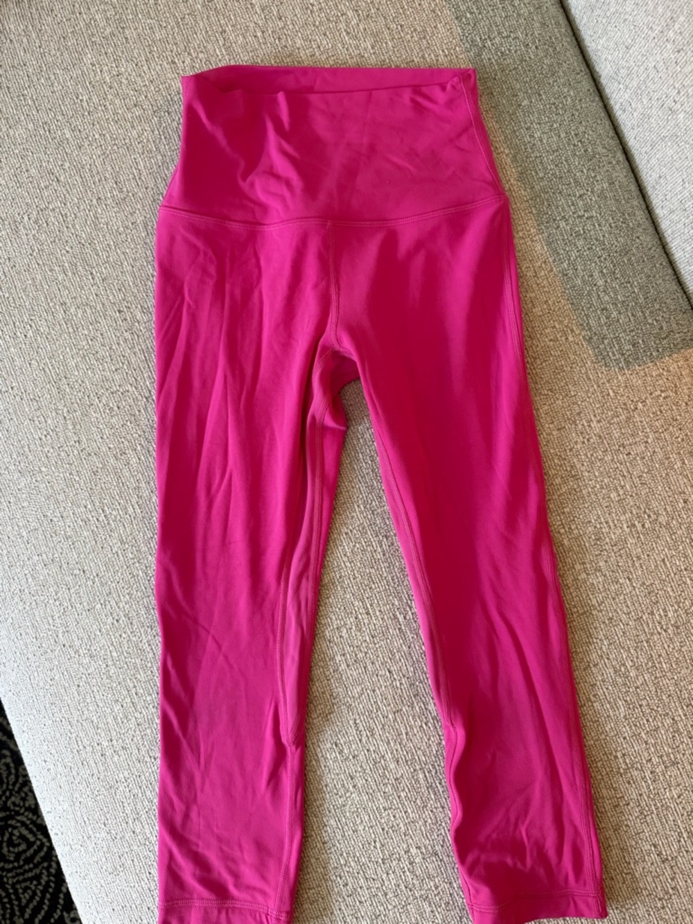 Lululemon Hot Pink Cropped Leggings